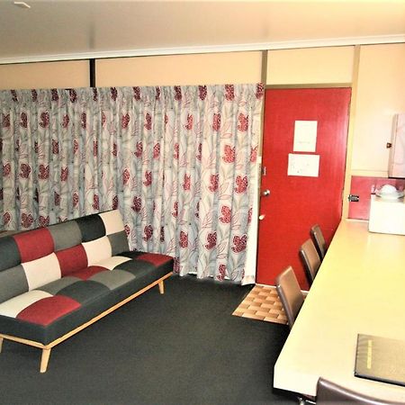 Sarina Motor Inn Dış mekan fotoğraf