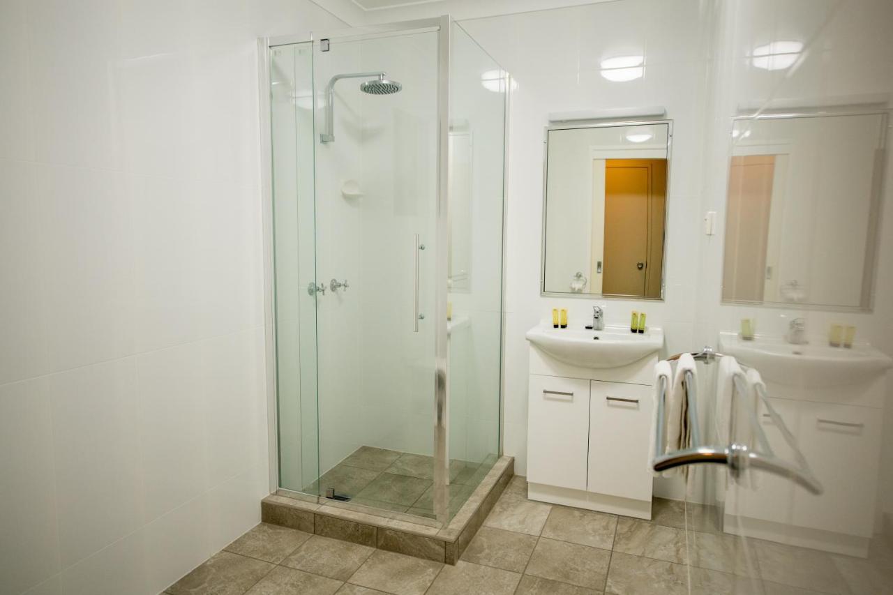 Sarina Motor Inn Dış mekan fotoğraf