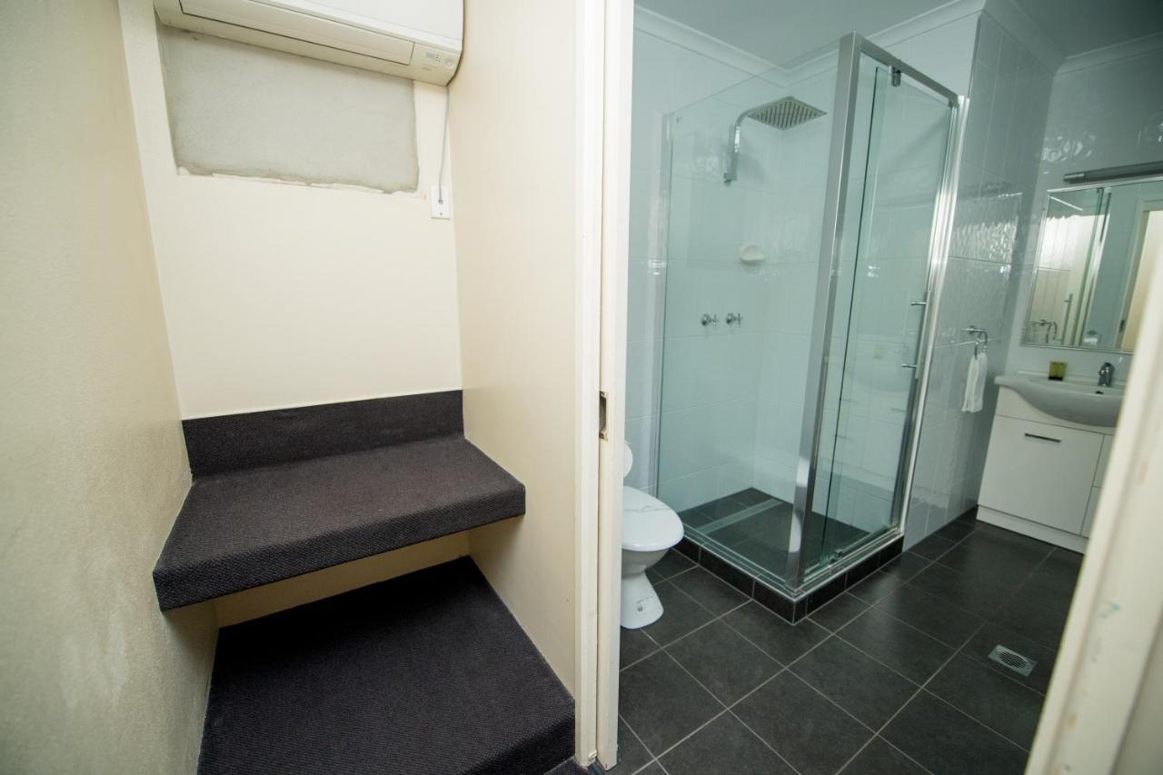 Sarina Motor Inn Dış mekan fotoğraf