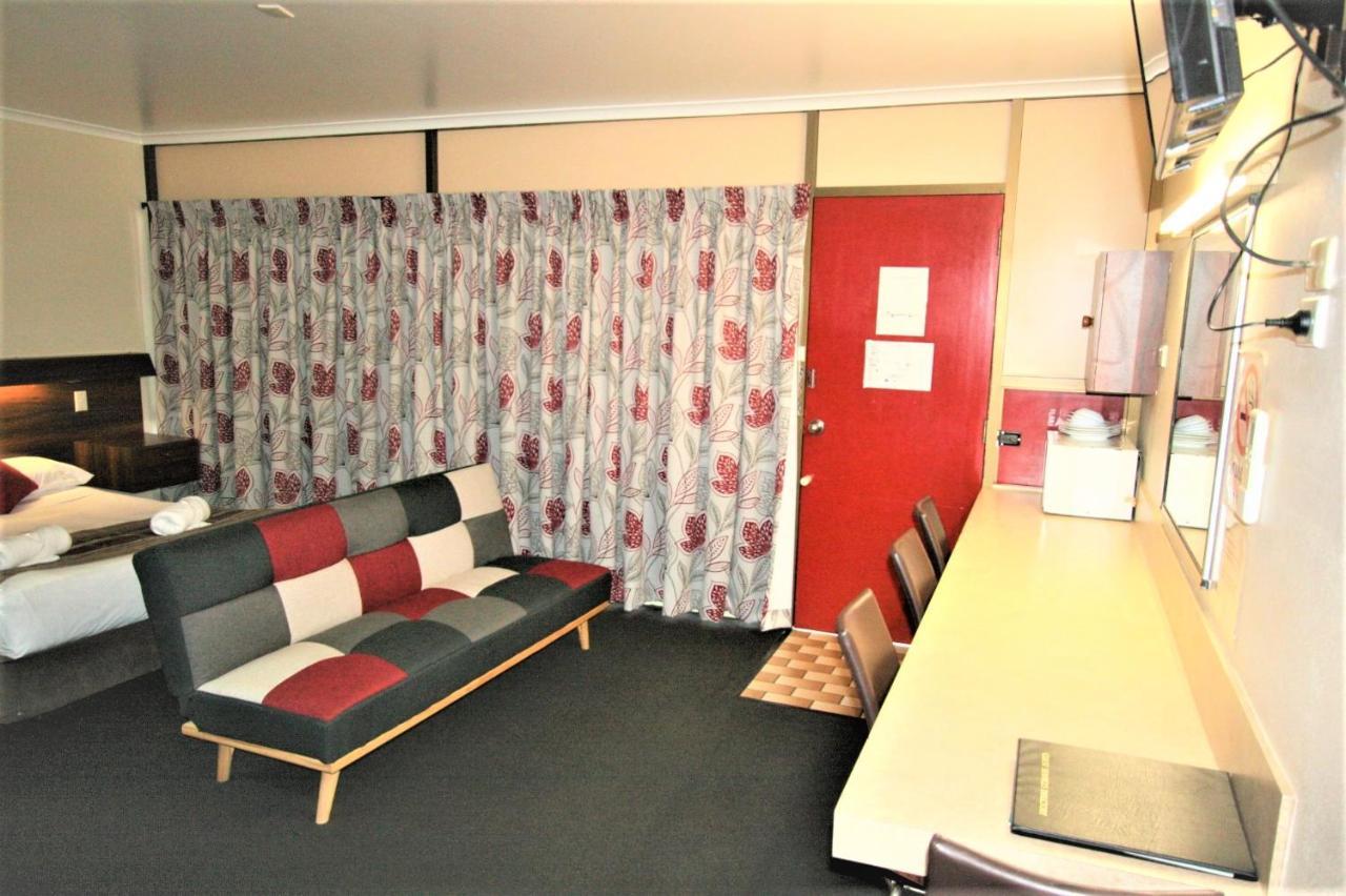 Sarina Motor Inn Dış mekan fotoğraf