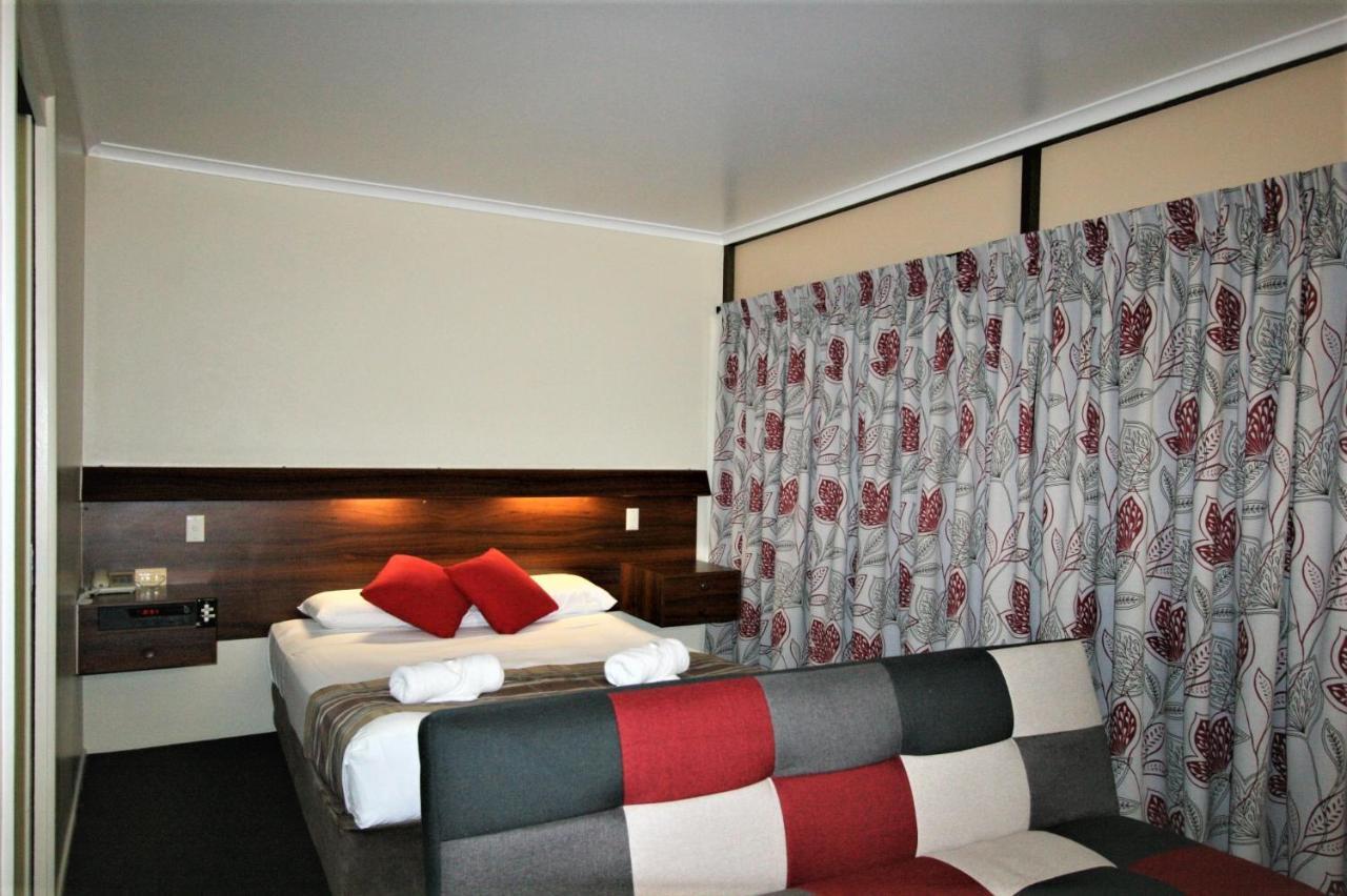 Sarina Motor Inn Dış mekan fotoğraf