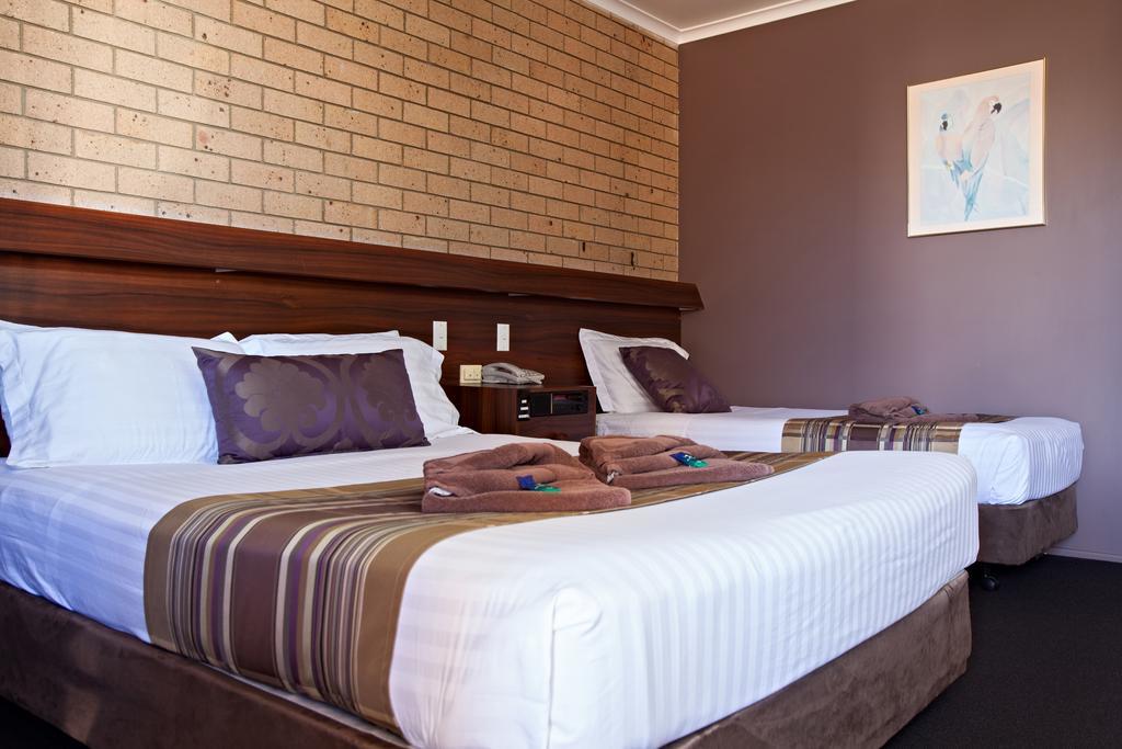 Sarina Motor Inn Dış mekan fotoğraf