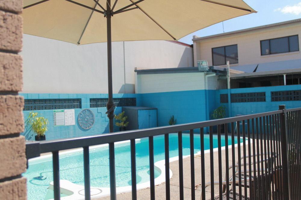 Sarina Motor Inn Dış mekan fotoğraf