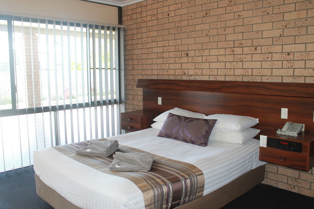 Sarina Motor Inn Dış mekan fotoğraf