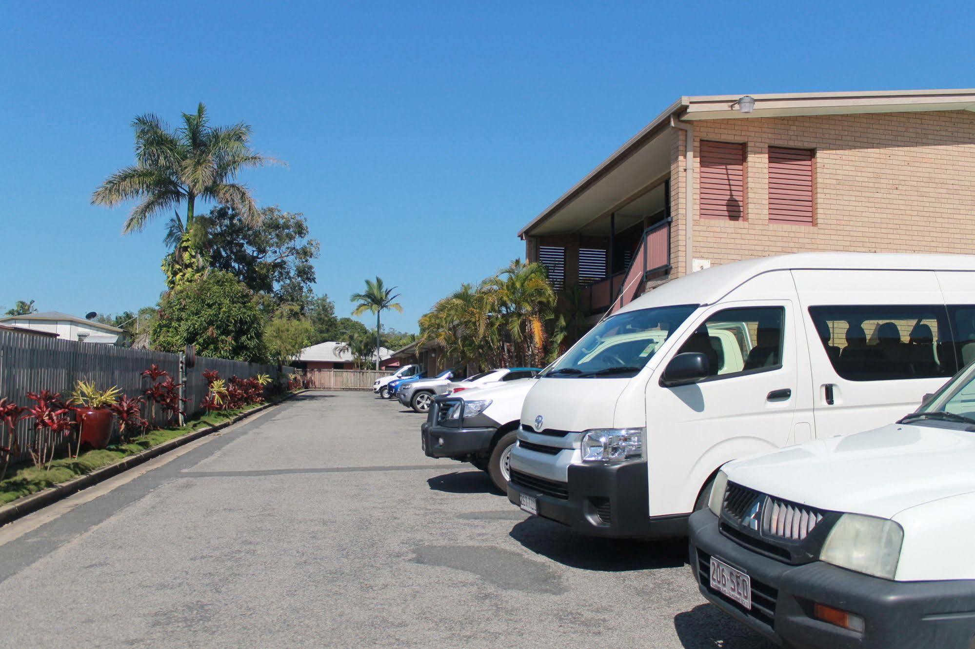 Sarina Motor Inn Dış mekan fotoğraf